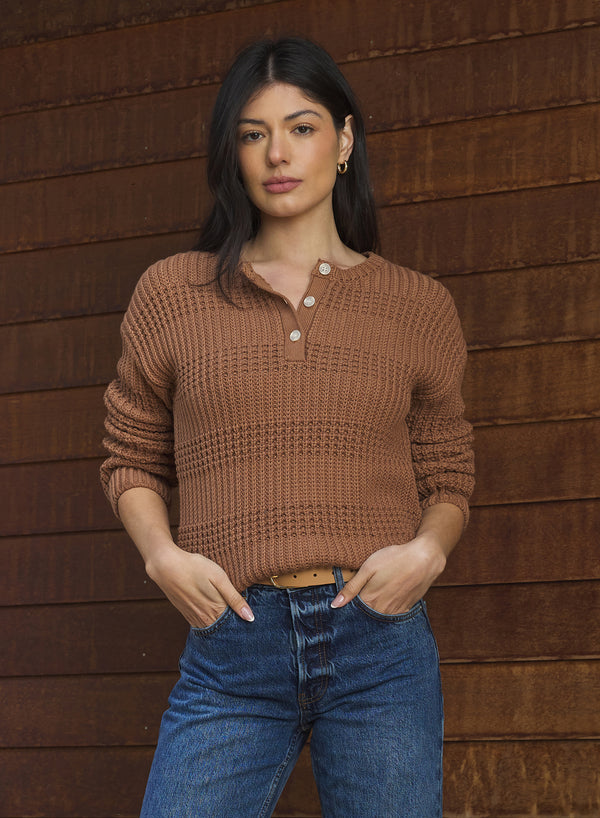 Jasper Henley in Caramel Madison's Niche 