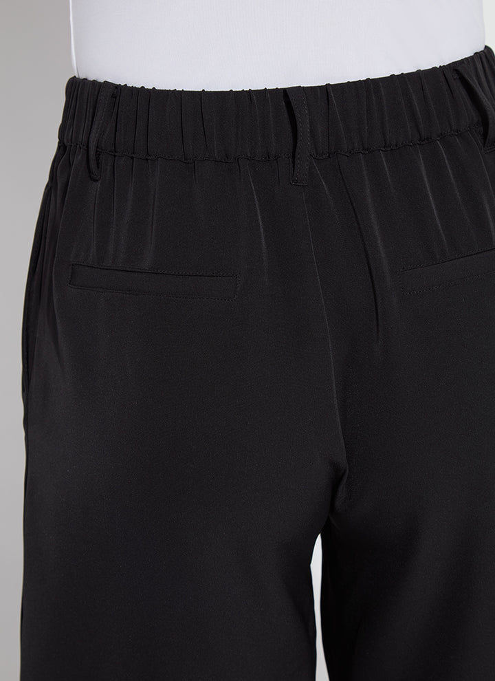 Black Dia Pleated Short