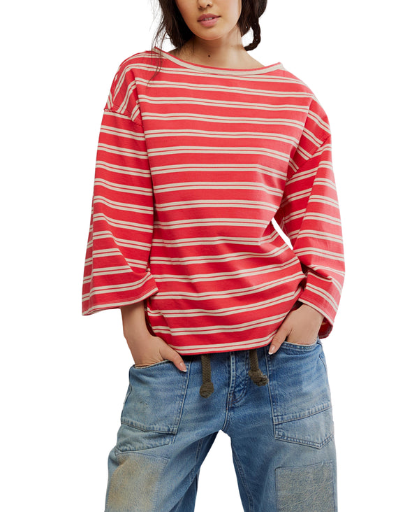 C'est La Vie Tee in Red Madison's Niche 