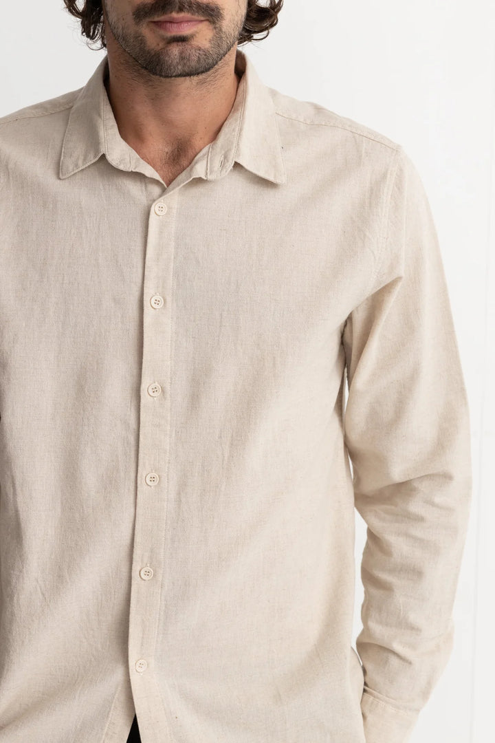 Classic Linen Long Sleeve Shirt in Sand