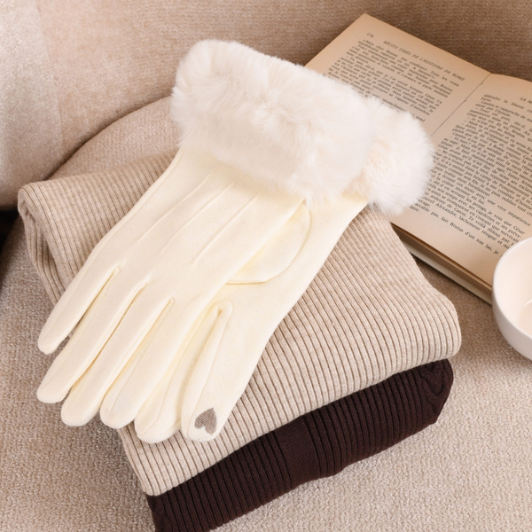 Ashley Velvet Gloves in Ivory Madison's Niche 