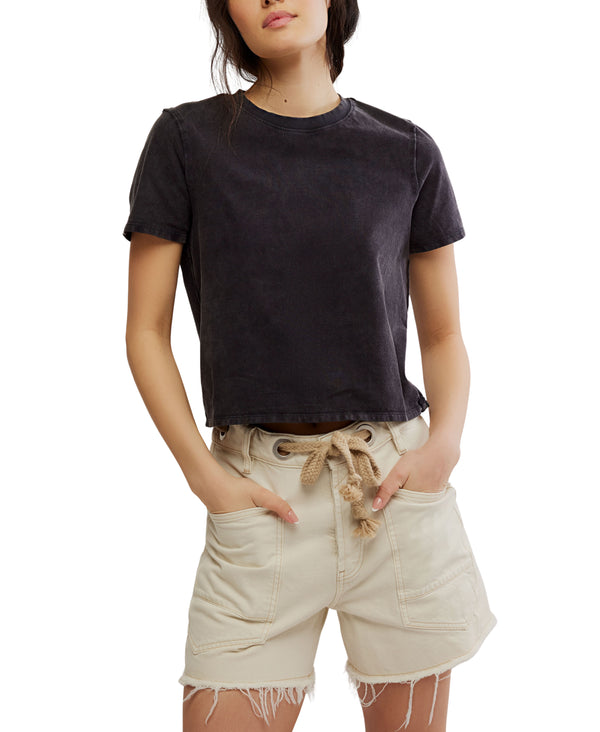 Everyday Tee in Black Madison's Niche 