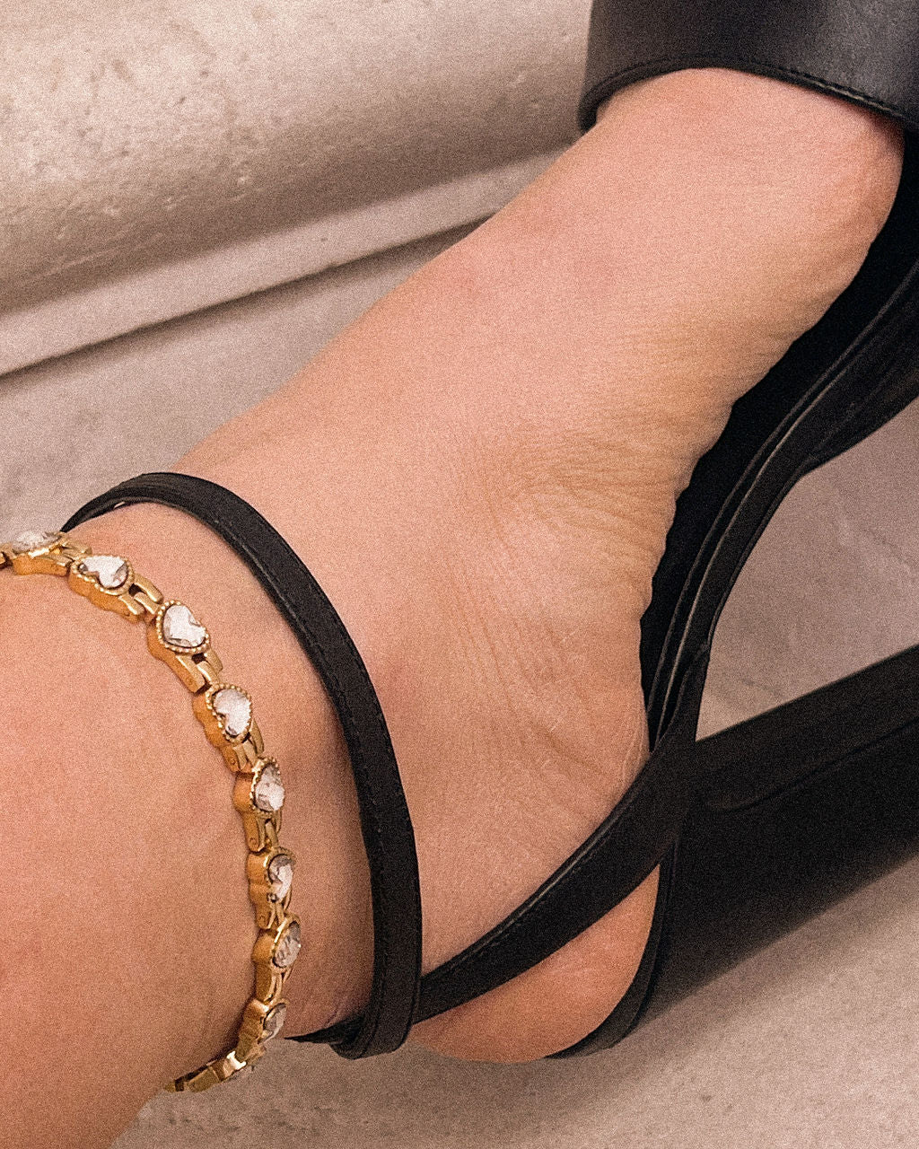 Cross My Heart Anklet in Gold - Madison's Niche 