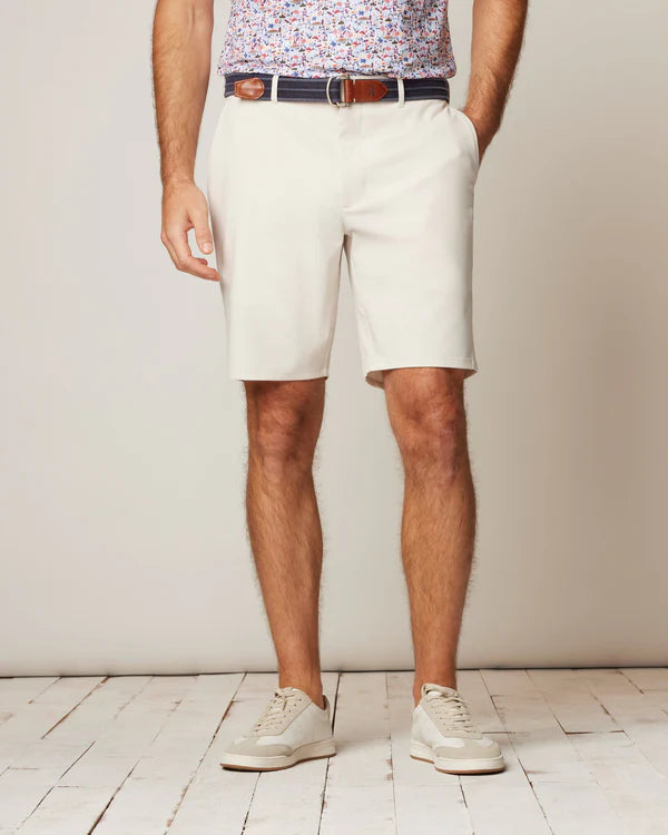 Mulligan Shorts in Stone - Madison's Niche 