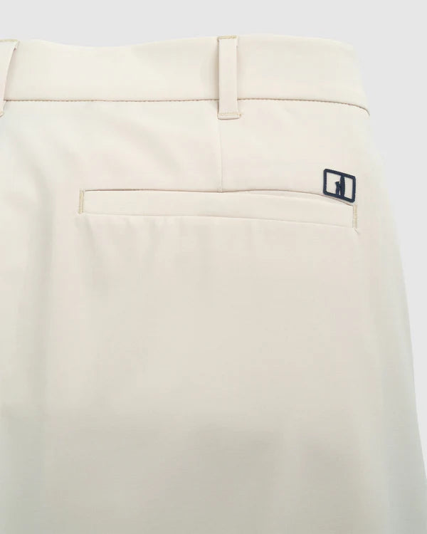 Mulligan Shorts in Stone - Madison's Niche 