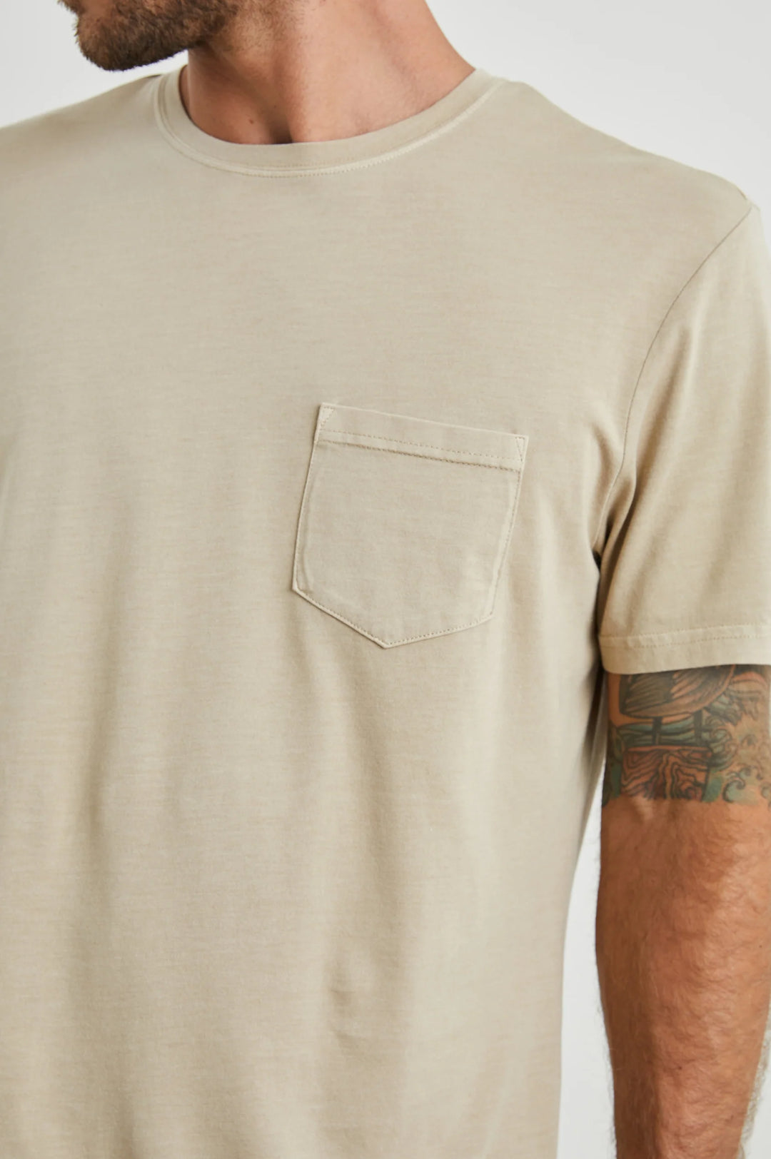 Johnny Pocket Tee in Desert Sand