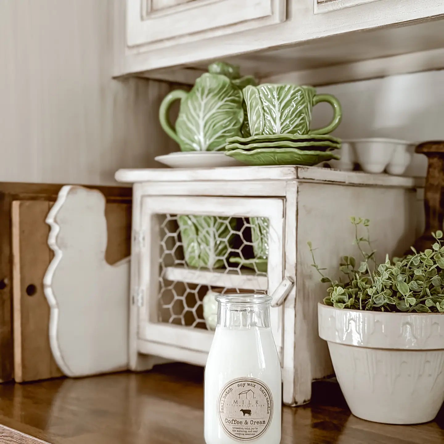 Madison's Niche Milk Bottle Candle - Thumbnail 2