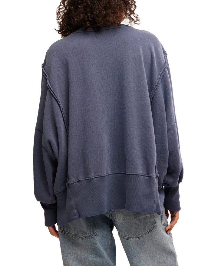 Graphic Camden in Navy