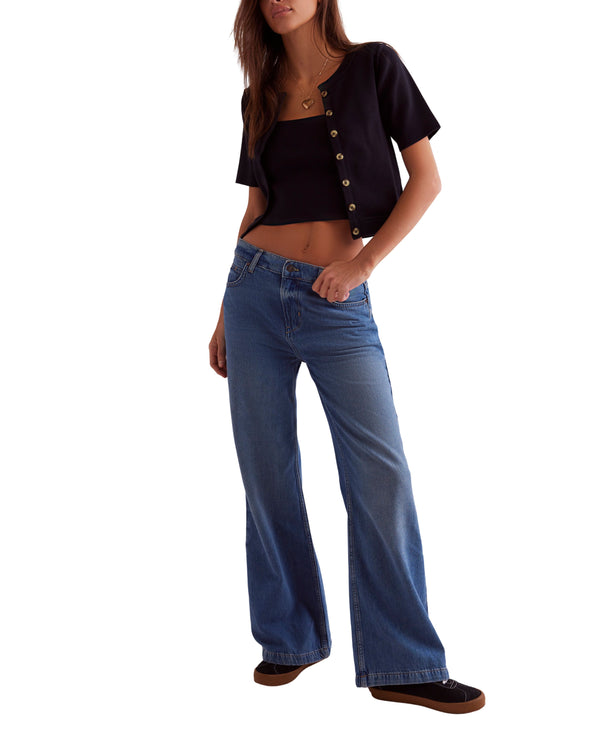 Stride Straight Wide Jeans in Walk Away Madison's Niche 