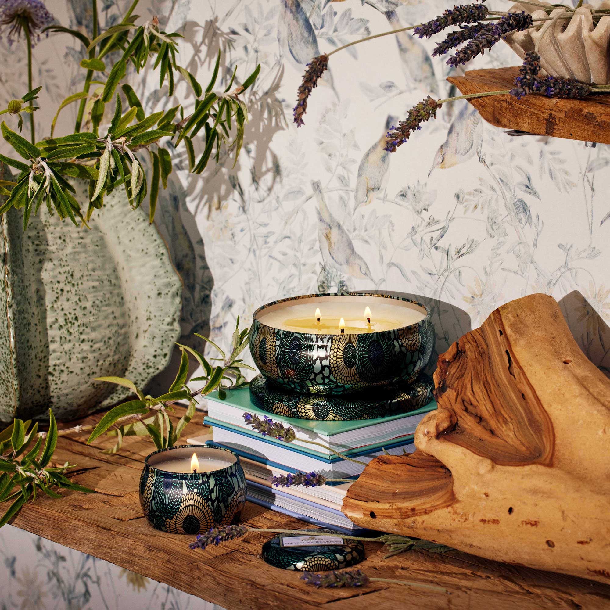 Voluspa XXV French Cade Lavender Candle - Thumbnail 5