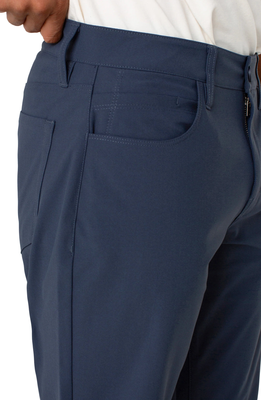 Slim Straight Tech Pant in Navy