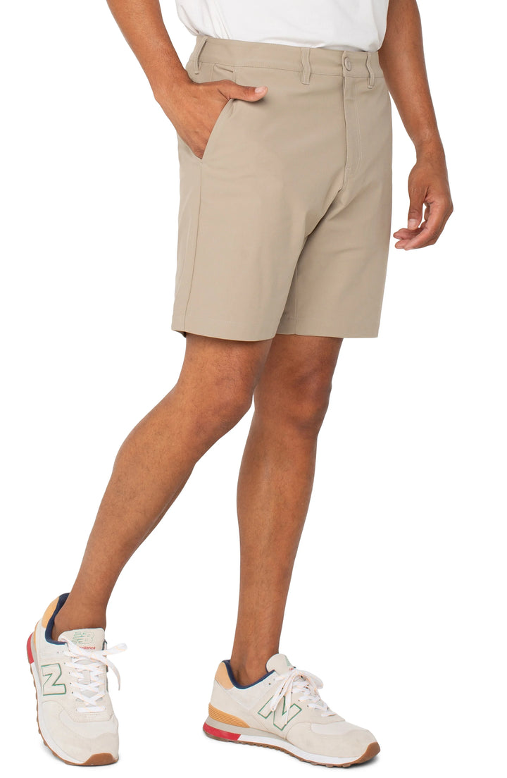 Tech Chino Short in Khaki