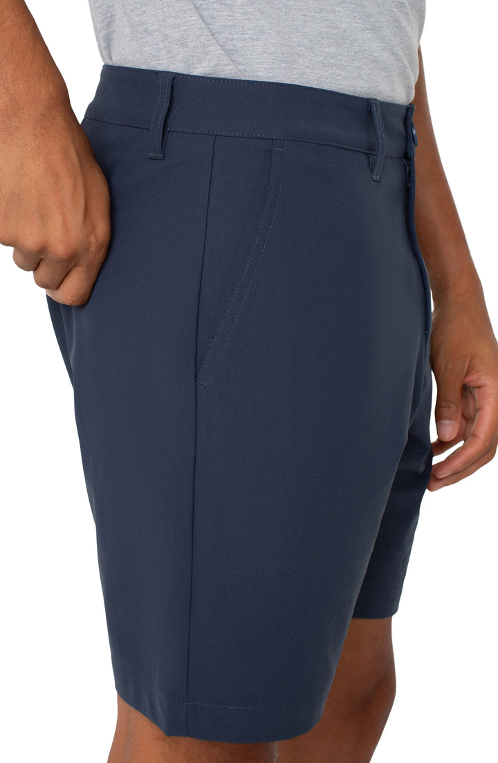 Tech Chino Short in Navy