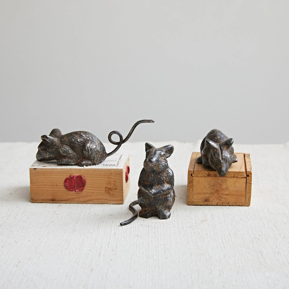 Metal Mouse Statue - Madison's Niche 