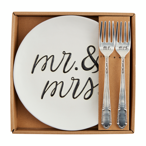 Mr & Mrs Cake Plate Set Madison's Niche 