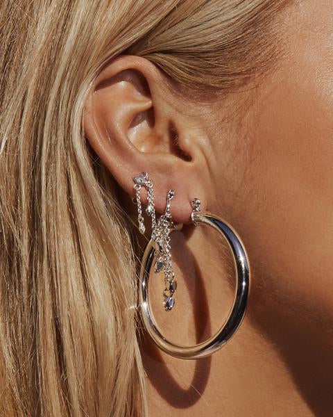 Amalfi Tube Hoops in Silver - Madison's Niche 