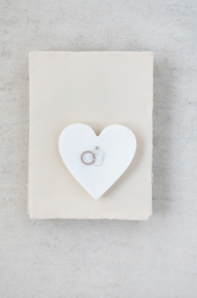 White Marble Heart Dish - Madison's Niche 