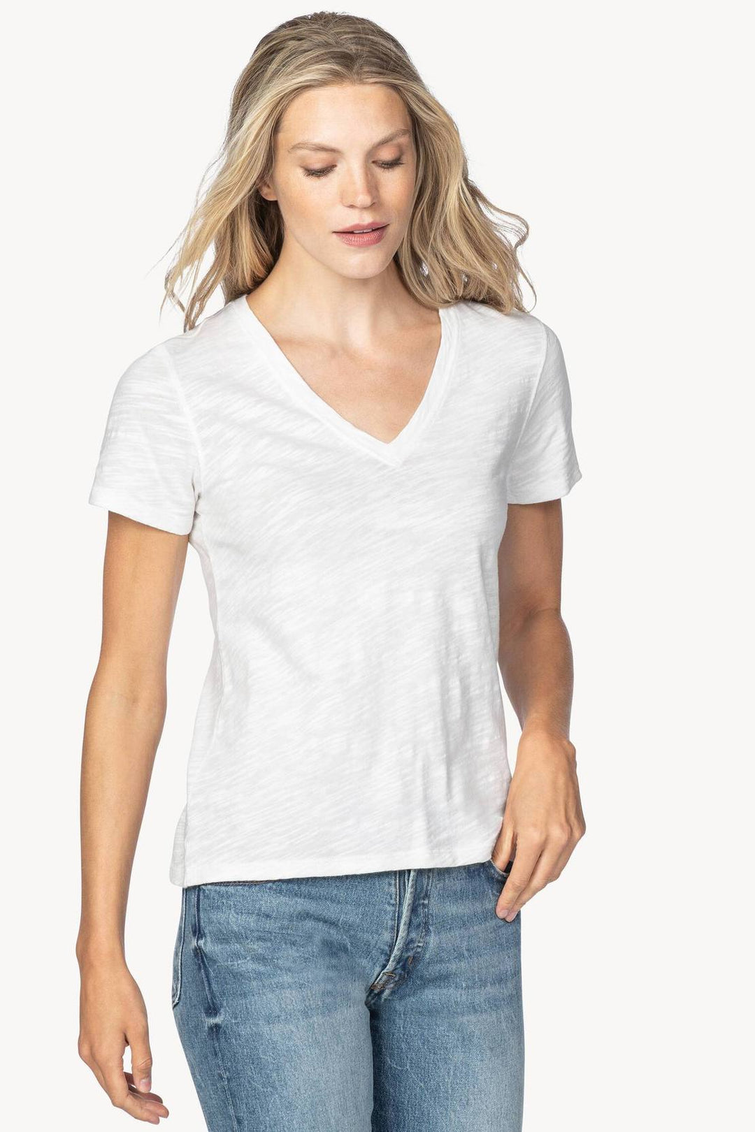 V-Neck Short Sleeve Seam Tee in White - Madison's Niche 