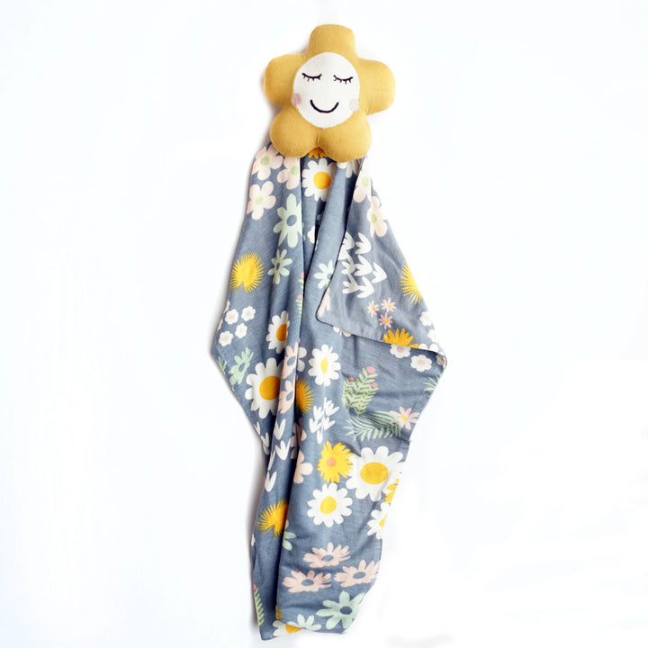 Blue Daisy Lovey - Madison's Niche 