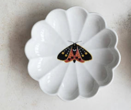 Fluted Insect Dish - Madison's Niche 