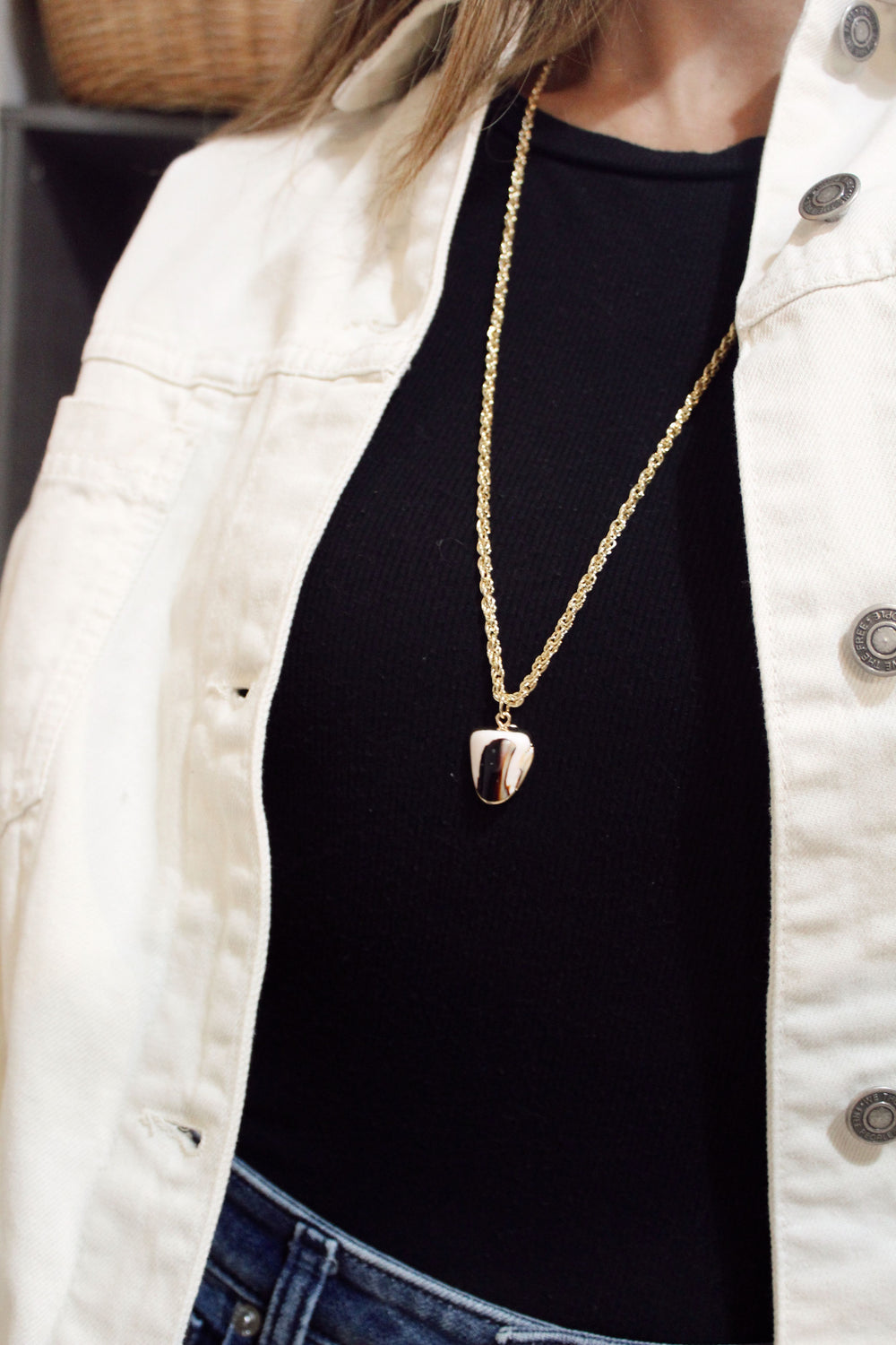 Shell Pendant Necklace - Madison&