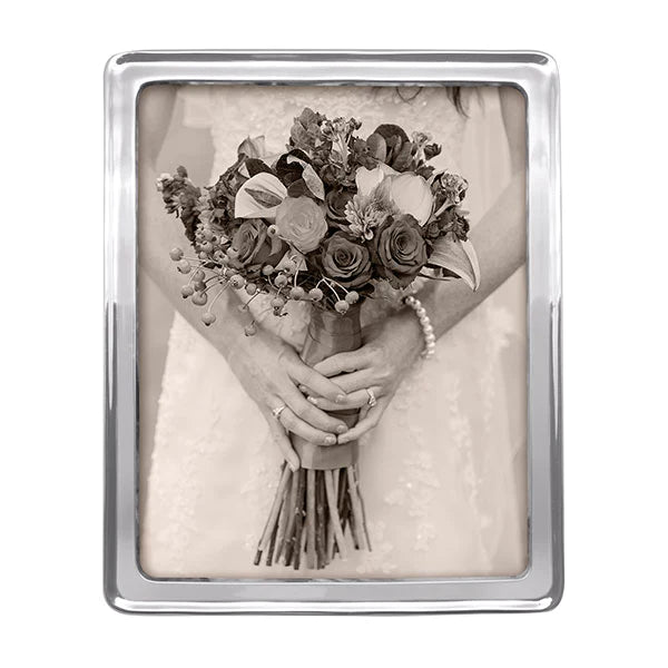 Signature 8x10 Frame - Madison's Niche 